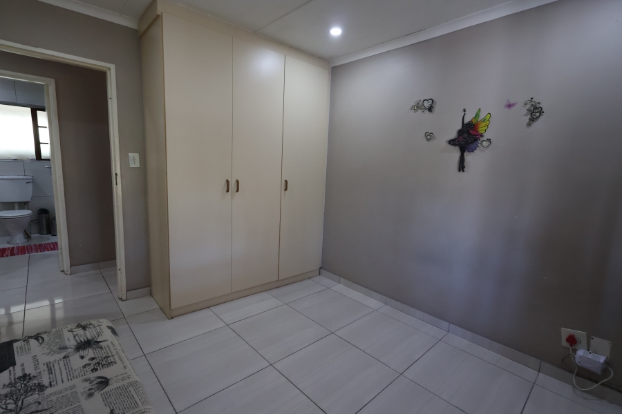 3 Bedroom Property for Sale in Nahoon Valley Park Eastern Cape